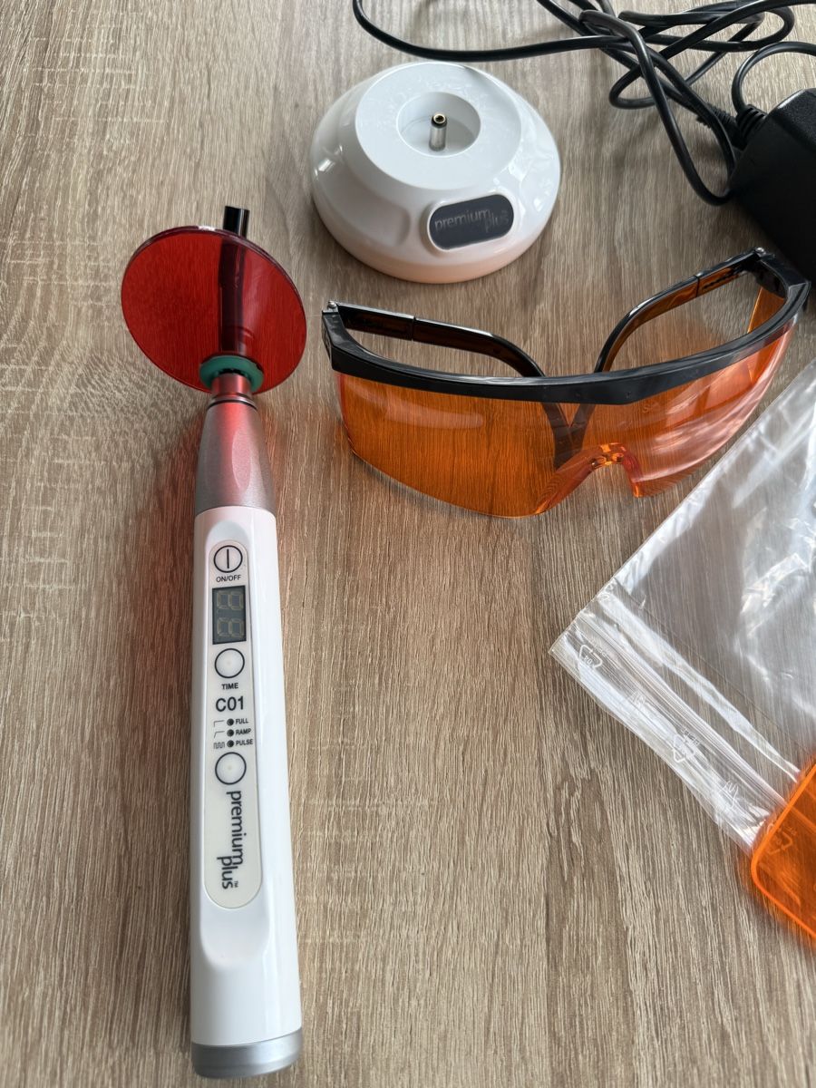 Medizinische Geräte: LED-Polymerisationslampe Premium Plus C01 Set – inkl. Schutz – Gebraucht aus Opfikon von na0_rrc8 1