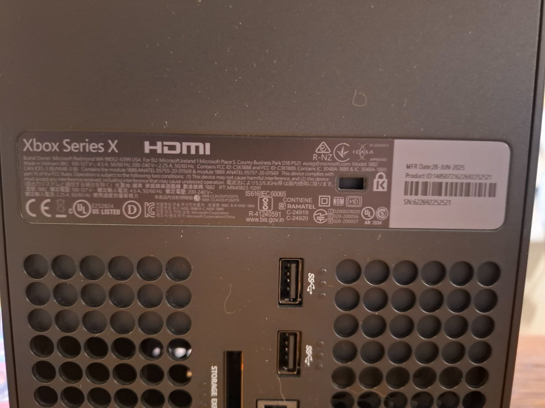 Console: X box mit 2 console und 2 spielen – Usato da Holderbank SO venduto da argokim 2