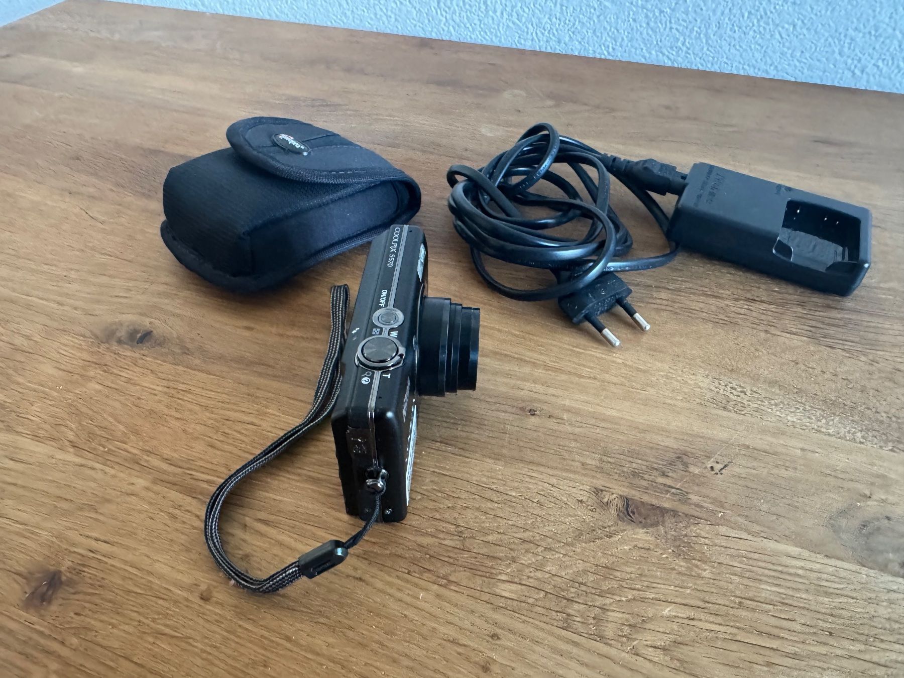 Nikon Kamera: Nikon Coolpix S570 Digital Kamera – Gebraucht aus Frauenfeld von lind11 2