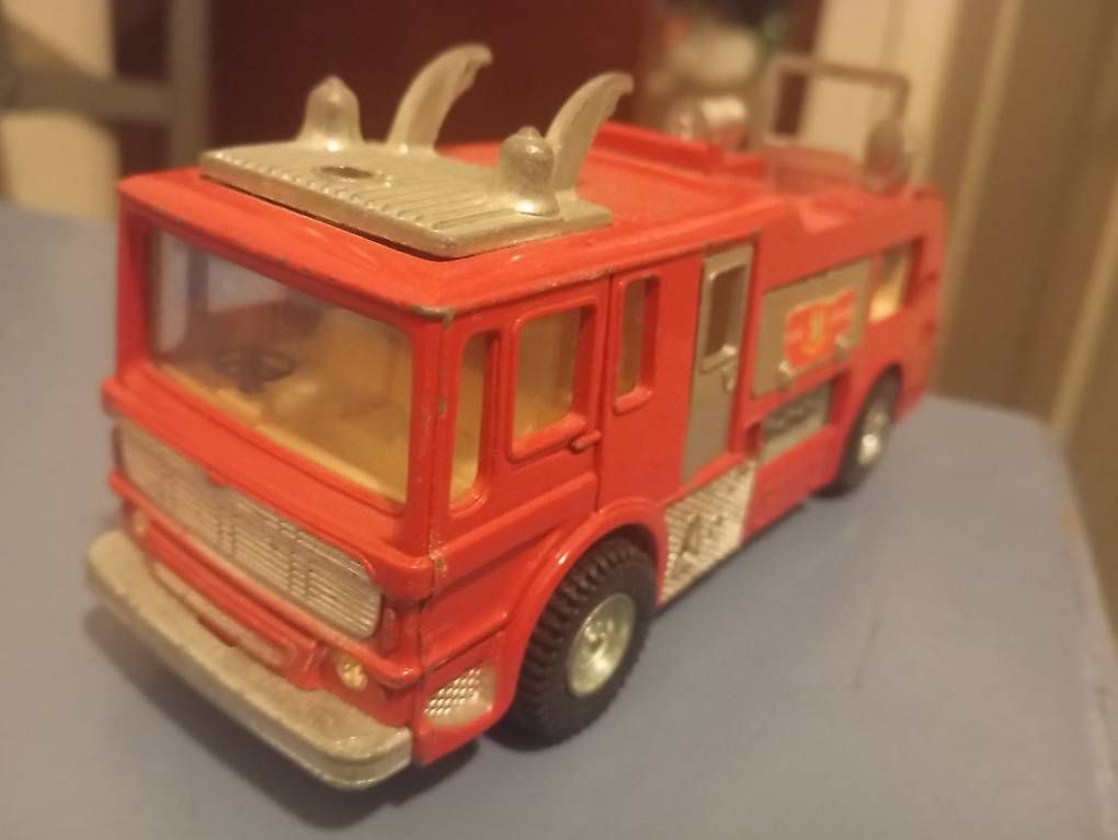 Dinky Toys Modellini d'auto: Dinky Toys Feuerwehr – Usato da Basel venduto da Petergunn
