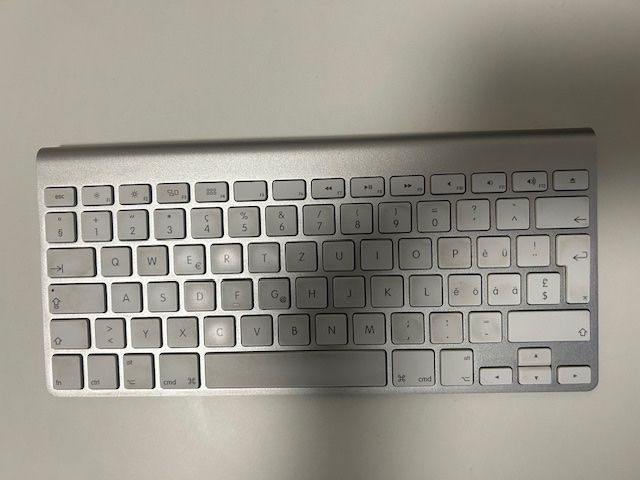 Apple Tastaturen: Apple Magic Keyboard – Gebraucht aus Opfikon von MKT1909