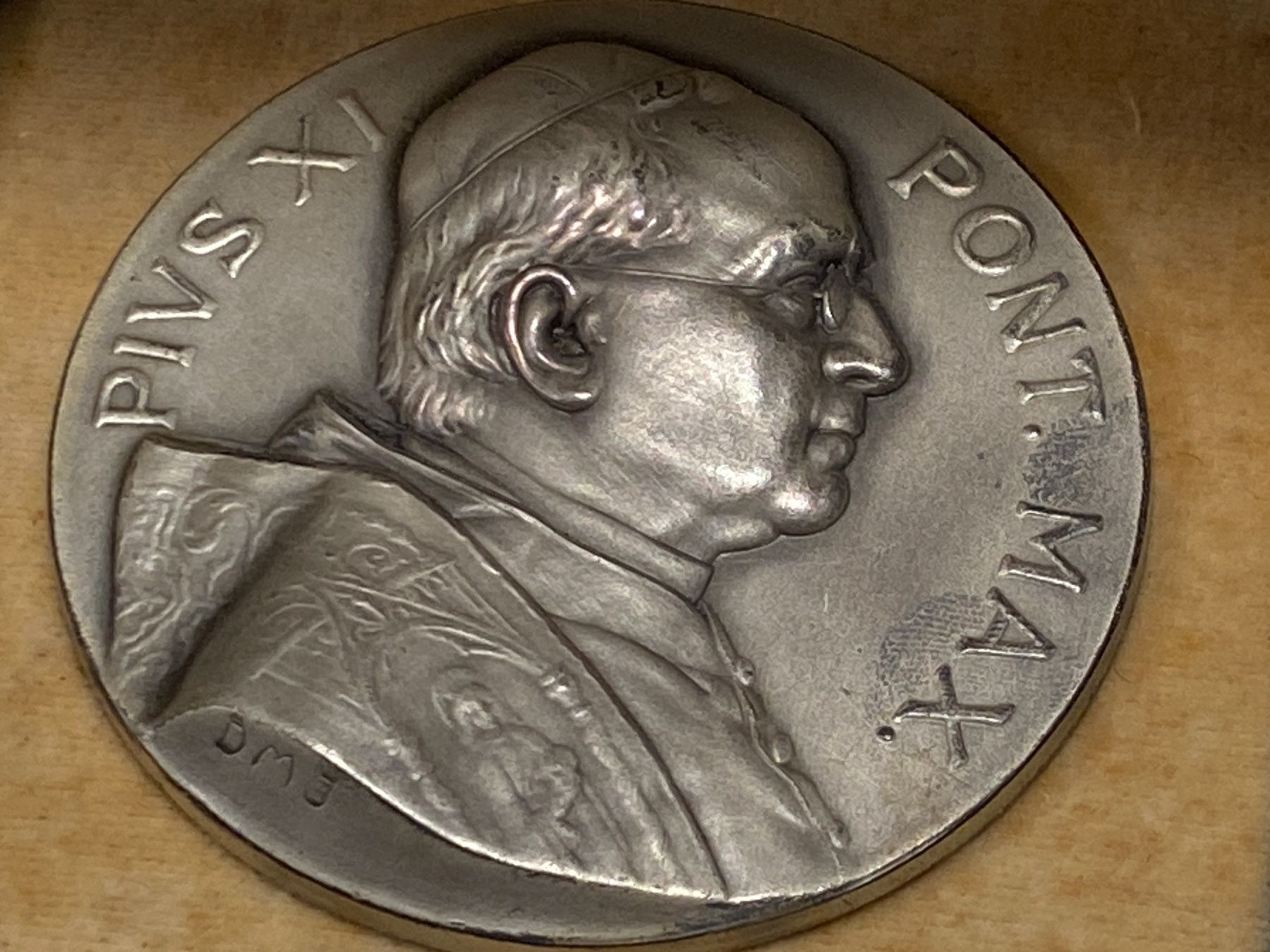 Medaillen: Prägung von Pius XI – Gebraucht aus Sarnen von exxusu