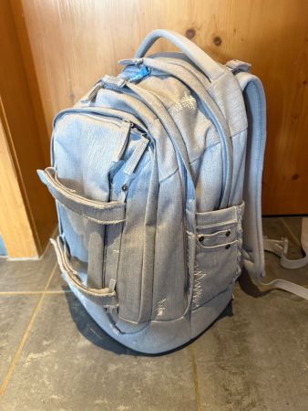 Satch Schulrucksack grau mit vielen Fächern, 1 Mt. benutzt