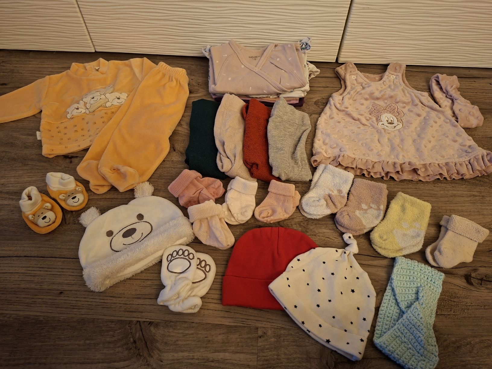 Lotti & Set di vestiti: Kleiderpaket Mädchen, Gr.62, 27 Teile – Nuovo (secondo la descrizione) da Winterthur venduto da Ausmisten2026