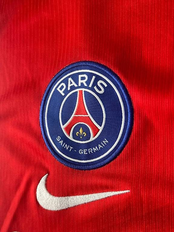 Leibchen & Hosen: PSG Trikot – Gebraucht aus Ittigen von tij_dvs7 2