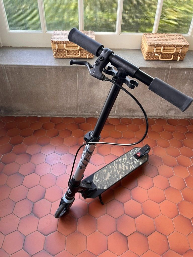 Biciclette: Trottinette Okelo pliable 7-9 ans – Usato da Pully venduto da Artemisya