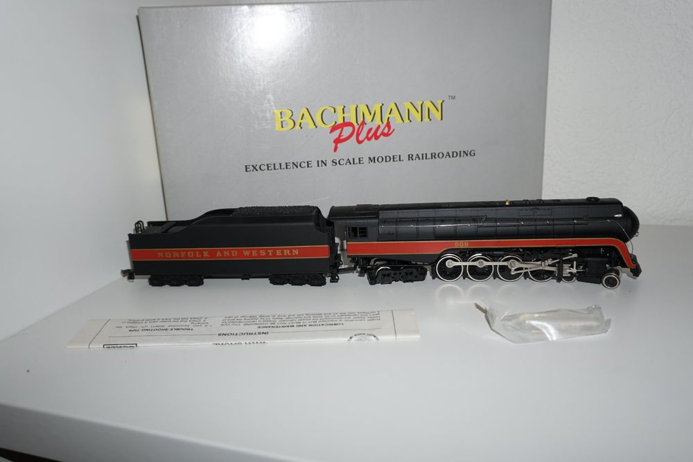HO SCALE BACHMANN NORFOLK & WESTERN CLASS J 4-8-4 #600 RUNS GOOD NO