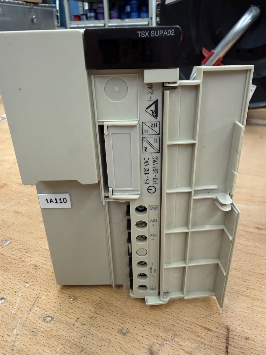 Schneider Composants électroniques: Schneider Electric TSX SUP A02 – D'occasion à Kirchdorf AG par Domigall.Daniel 2