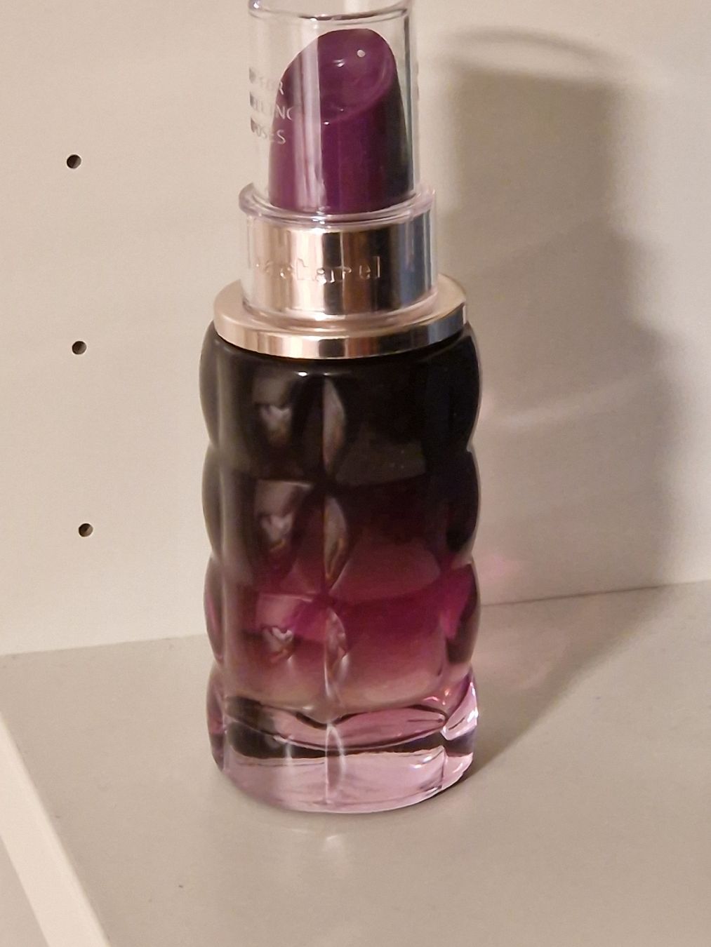 Cacharel Profumi & Eau de Toilette: Cacharel Yes I Am EdP 50ml – Nuovo (secondo la descrizione) da Ormalingen venduto da duftladen