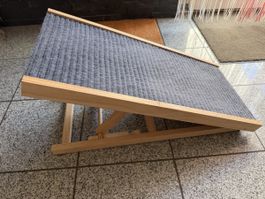 Hunderampe Holz Teppich grau verstellbar guter Zustand