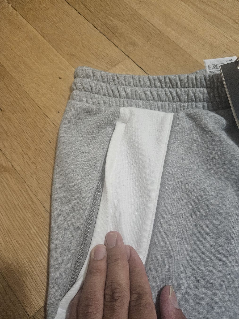 Adidas Pantalons: Adidas Shorts Hose Gr.M – Neuf avec emballage d'origine à Emmenbrücke par TopGato 1