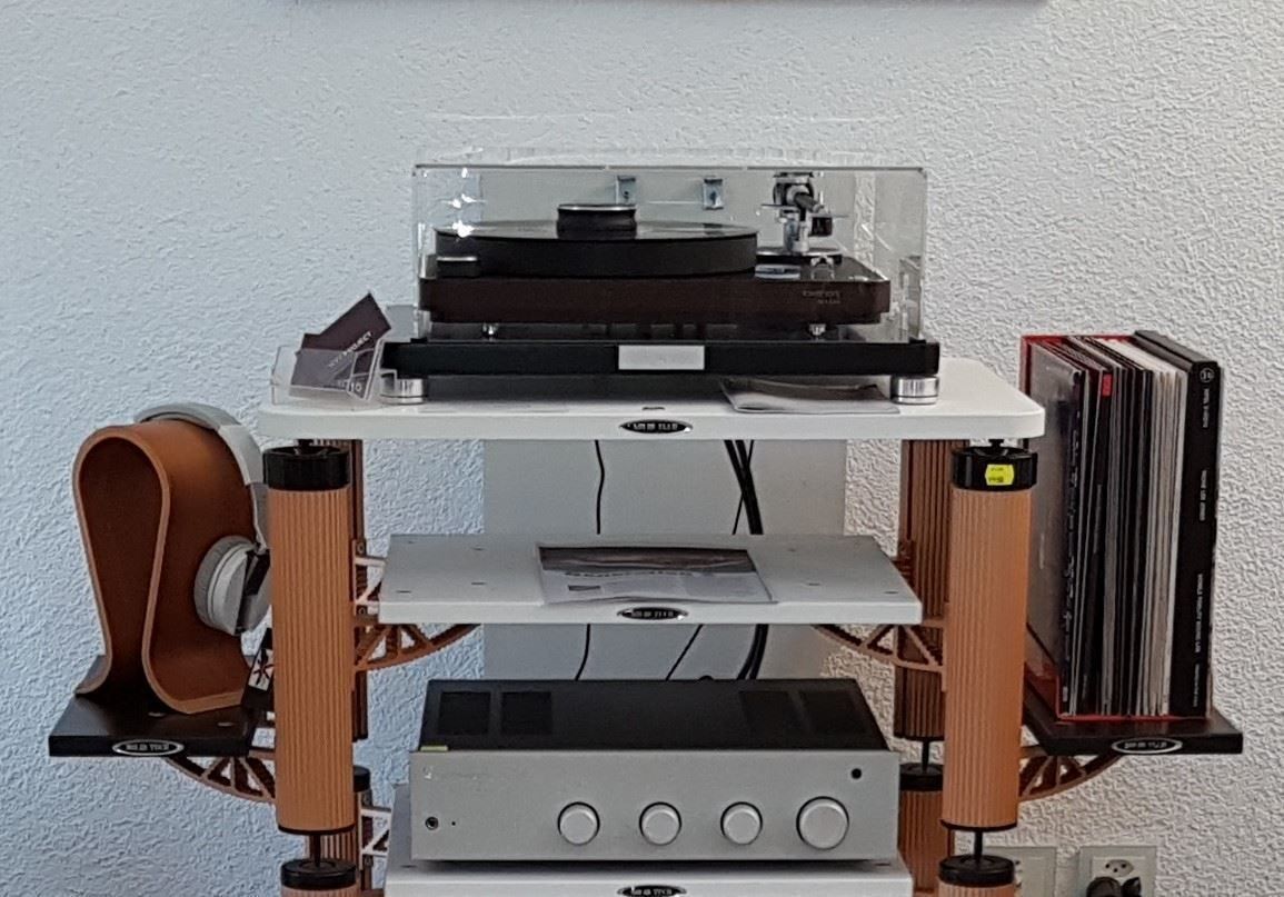 Clearaudio Giradischi: Clear Audio Concept Active mit Virtuoso V2 – Nuovo (secondo la descrizione) da Schaan venduto da hifiproject 1