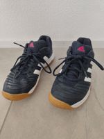 Adidas Turnschuhe Grösse 41 - Ideal für den Schulsport