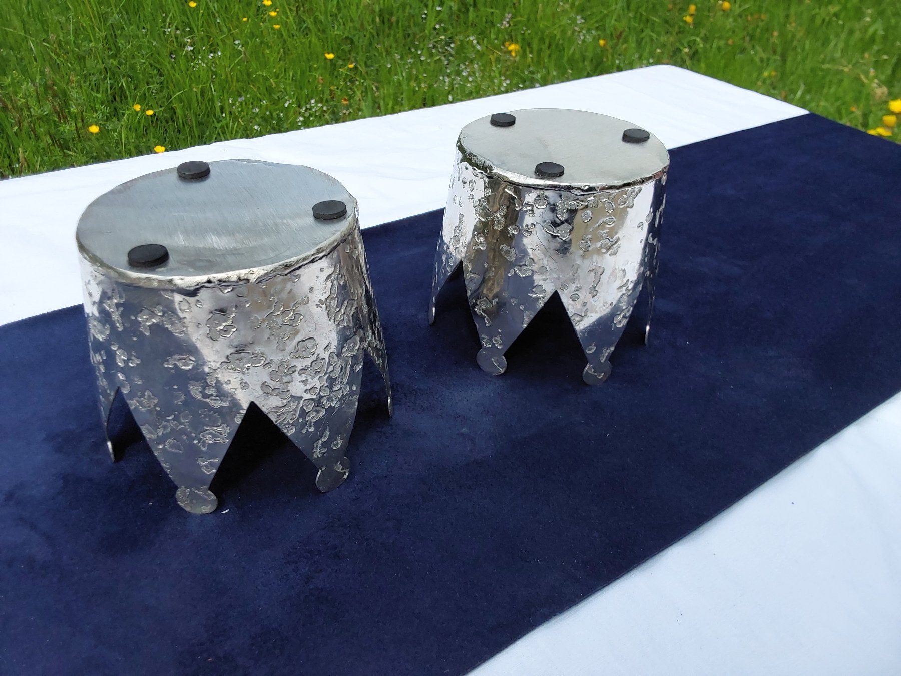 Tutte le decorazioni: Kronen 2er Set Tisch- / Raumdekoration – Nuovo (secondo la descrizione) da Rüegsbach venduto da hpl02 3