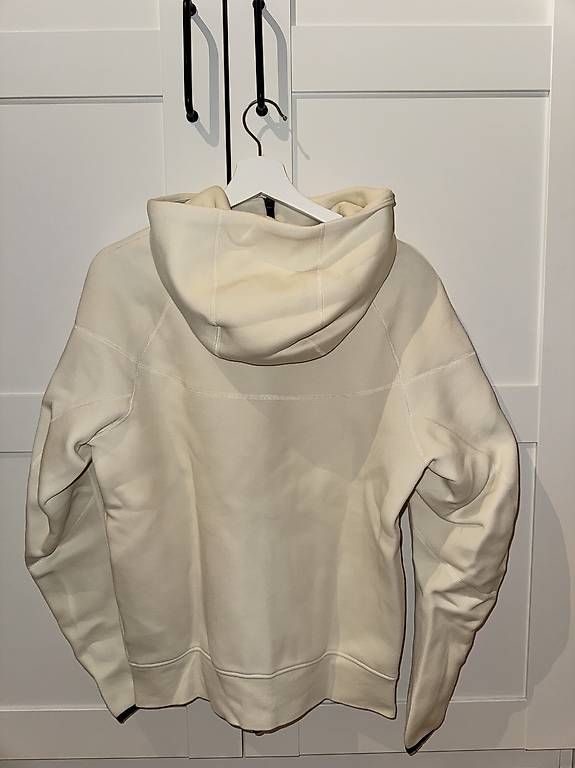 Nike Completi: Nike Sweat Jacke & Hose - creme – Nuovo (secondo la descrizione) da Stein AG venduto da lpsx3 2