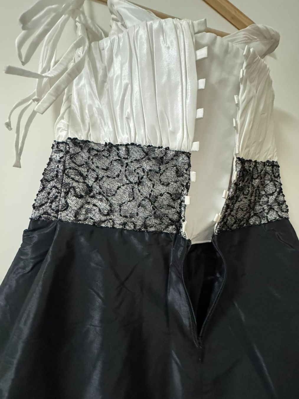 Kleider: Elegantes Abendkleid, schwarz-weiss, Gr. M – Neu (gemäss Beschreibung) aus Zürich von pamleano 2