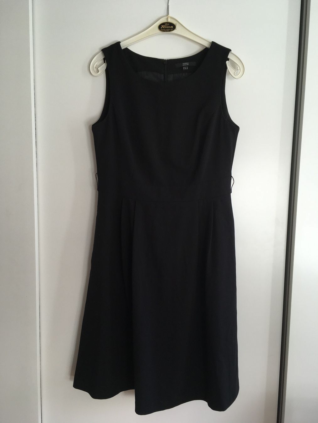 C&A Vestiti: Robe noire sans manches C&A – Usato da Sion venduto da edelweissse