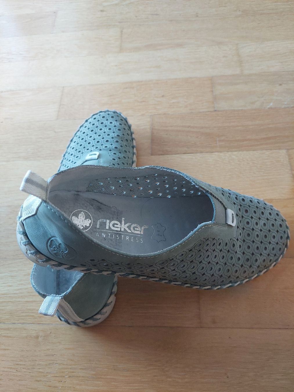 Rieker Chaussures femmes: Slipper Leder Rieker Grösse 39 – D'occasion à Bern par Barky 1