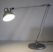 LUMESS Tischleuchte / mit LED-Leuchtmittel