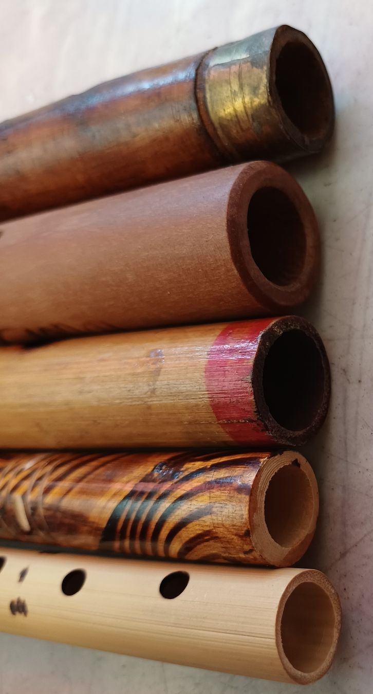 Strumenti musicali: 5 Holz/ Bambus Flöten – Usato da Merenschwand venduto da Brockinell 7