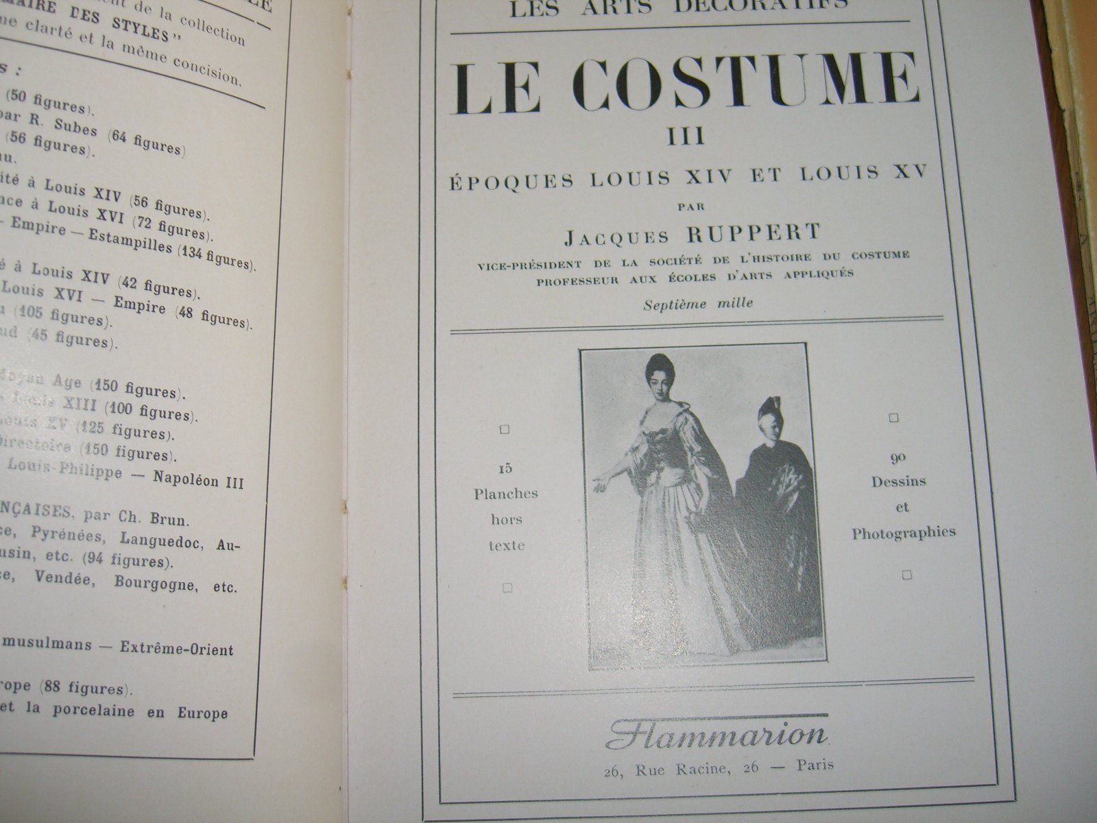 Bücher: Le Costume - buch – Gebraucht aus Bischofszell von Joachim-115 4