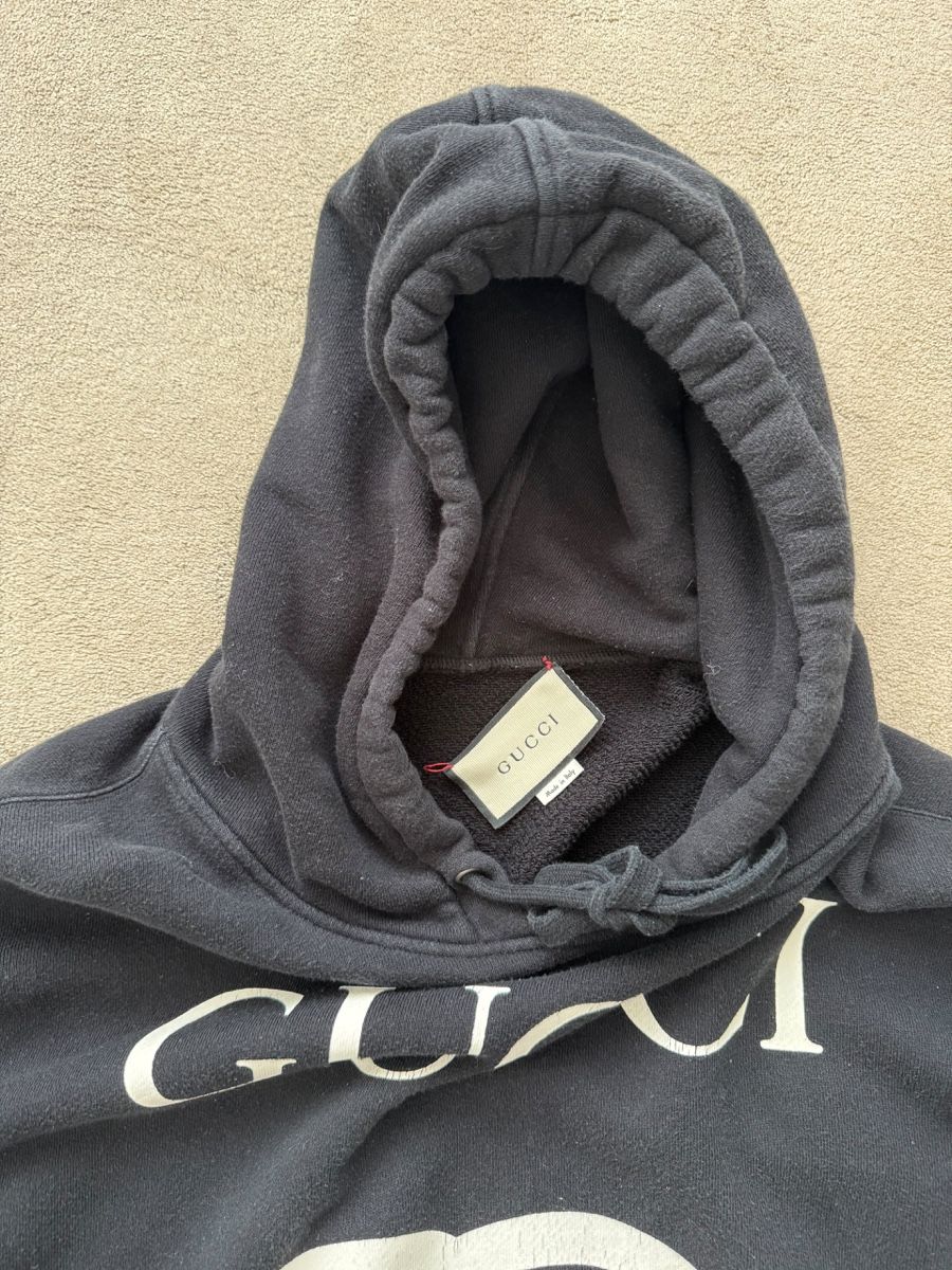 Gucci Pulls & Sweat-shirts: Gucci Kapuzenpullover schwarz Logo – D'occasion à Rorschacherberg par drdupor 1