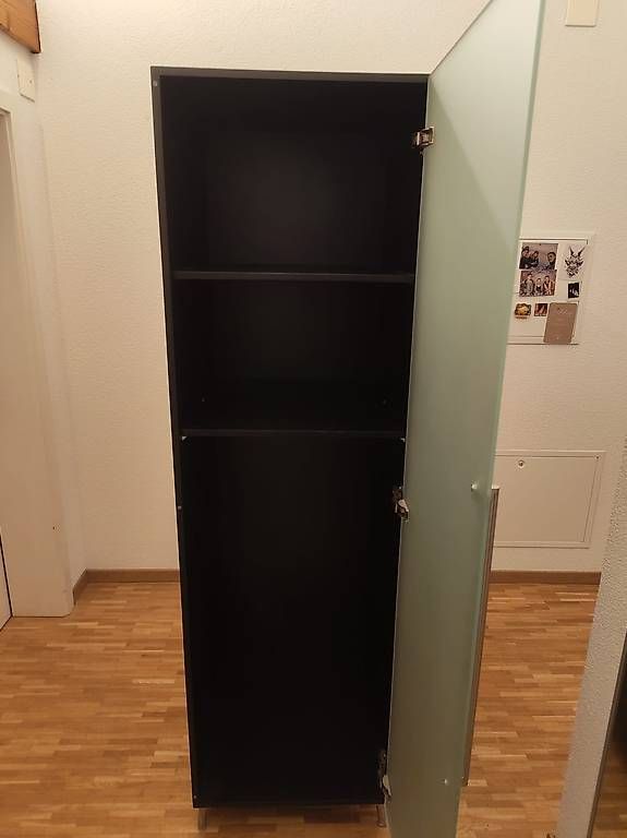 Armoires: Kleiderschrank – D'occasion à Ostermundigen par dsc_7mbw 1