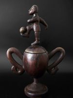 Fussball WM-Pokal Holz handgeschnitzt 1970er Elfenbeinküste
