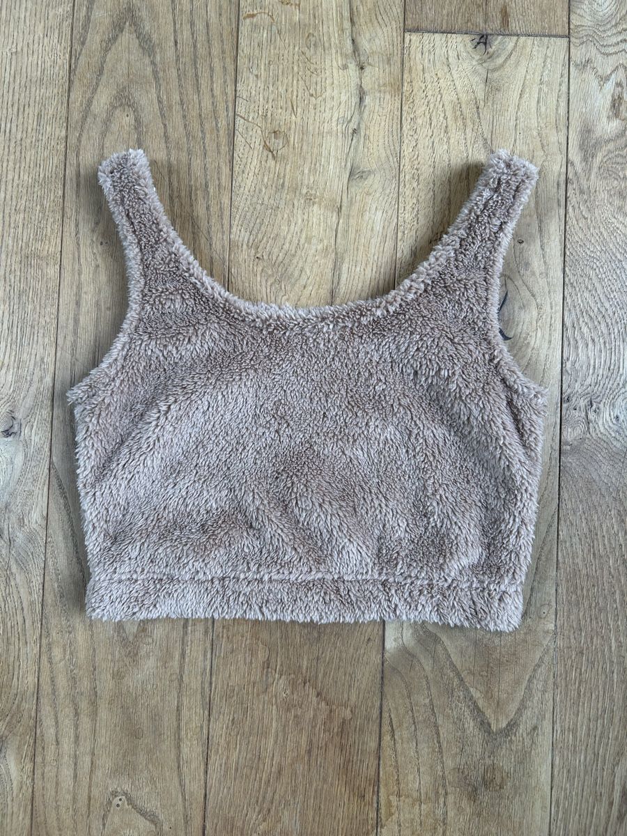 Shein Tops: Flauschiges Teddy Top, Gr. S – Gebraucht aus Frauenfeld von jae_vs6j