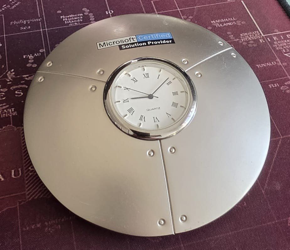 Orologi: Microsoft Certified Solution Provider Uhr Quartz Silber – Usato da Samstagern venduto da gilido01
