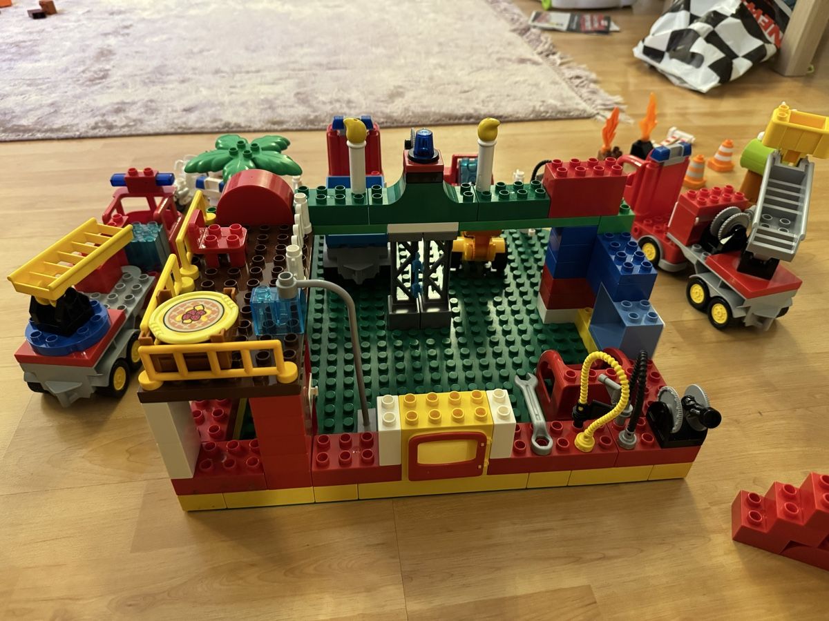 Lego Kit di costruzioni: Lego Duplo grand lot de pompier – Usato da Lausanne venduto da Michel_Ozcan 1