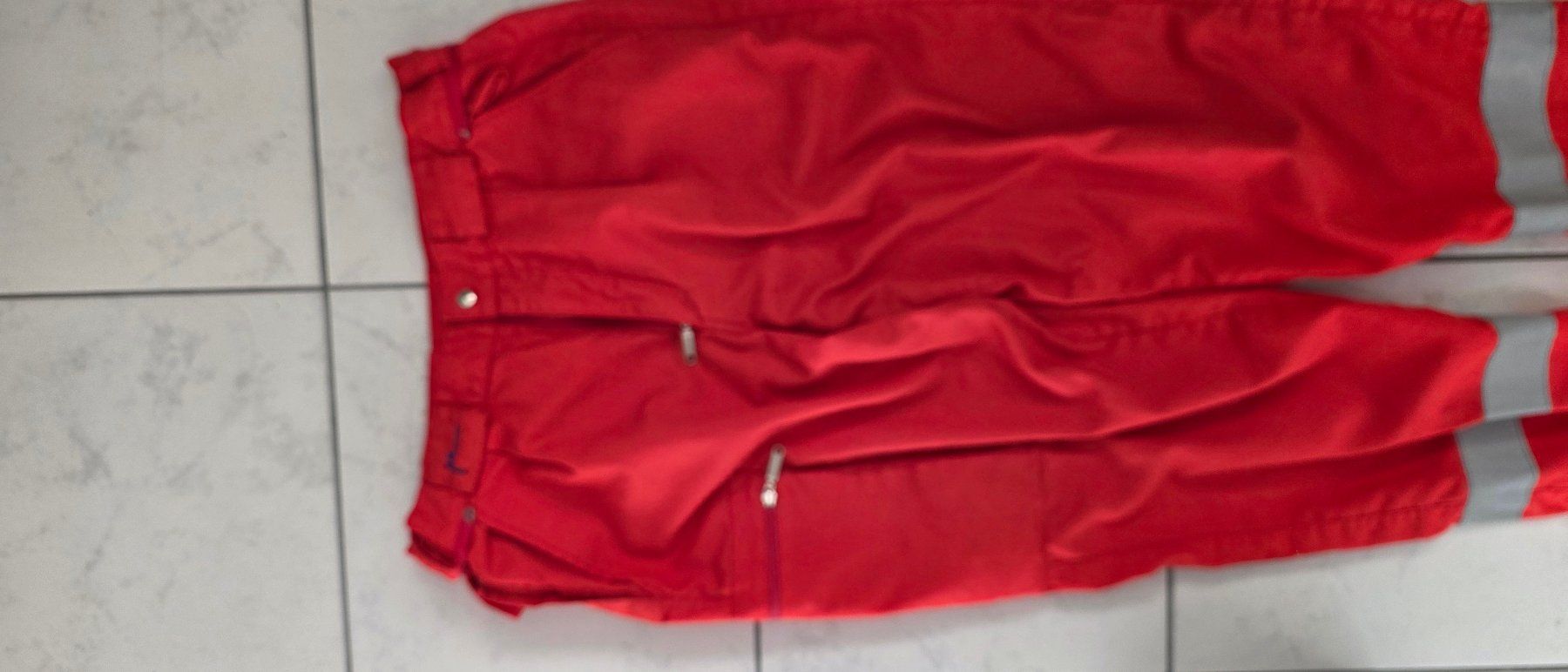 Uniformi: Rettungsdienst Uniform – Usato da Aarburg venduto da Se20 7