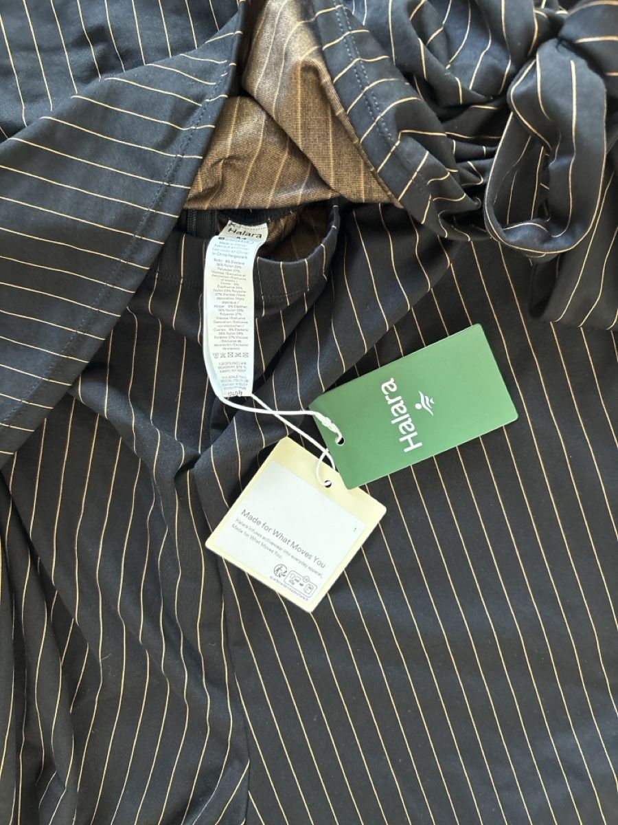Jumpsuits: Hosenanzug Grösse M Halara – Neuf (Voir description) à Erlinsbach par Camara4 2