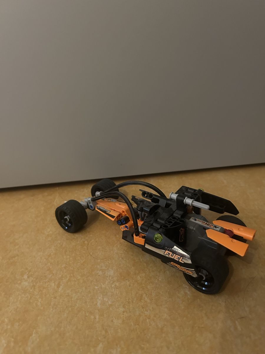 Lego Spielzeuge: Lego Technic Auto – Gebraucht aus Dättlikon von Aurel2000rr9 3