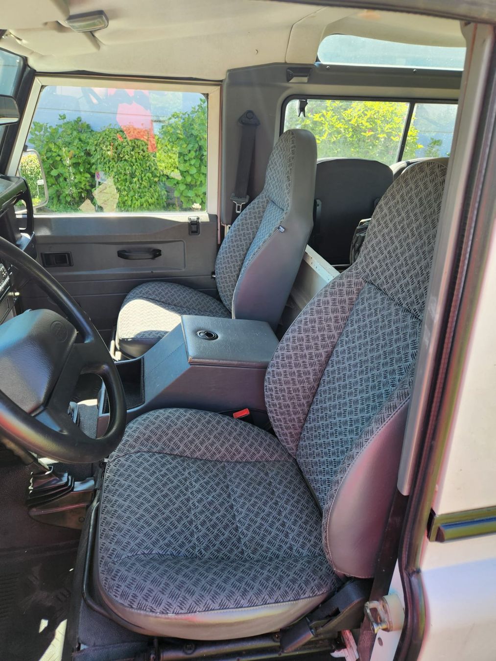 Land Rover Automobili: Defender 90 SW 2.5 Td5 – Difettoso da Feusisberg venduto da Rudolph0968 5