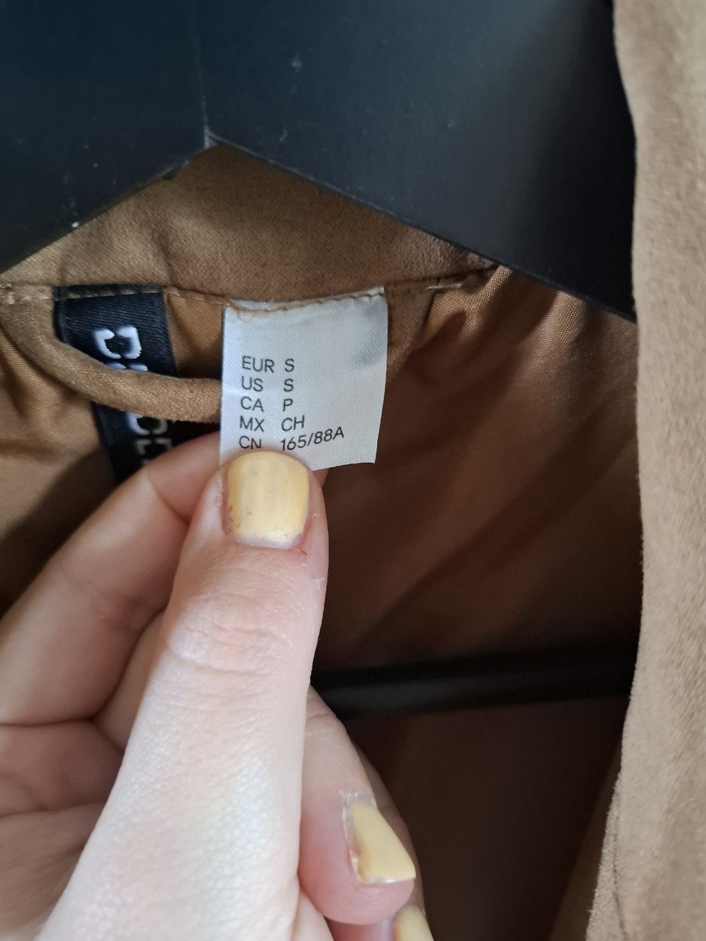 H&M Giacche: Blazer im Wildlederstil – Usato da Muri b. Bern venduto da hos_qg29 1