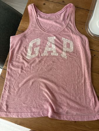 GAP Sport Top, Rosa, Grösse M, Ideal für den Sommer!