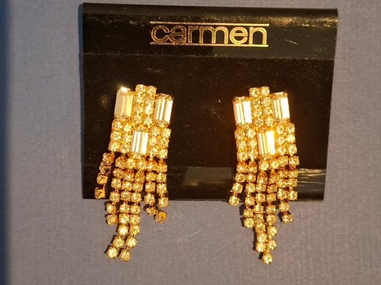Ohrringe & -stecker: Ohrclips goldfarben mit Strass – Gebraucht aus Birmensdorf ZH von M4rwin