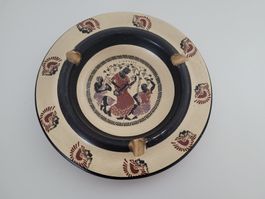 Aschenbecher aus Ton, hergestellt in Griechenland