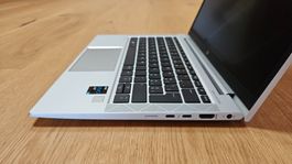 HP Elitebook 830 G8