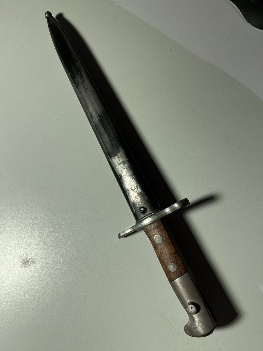 Schweizer Armee Armi bianche: Schweizer Bajonett Modell 1918 mit Scheide gebrauchter Zusta – Usato da Niederbipp venduto da Yrneh