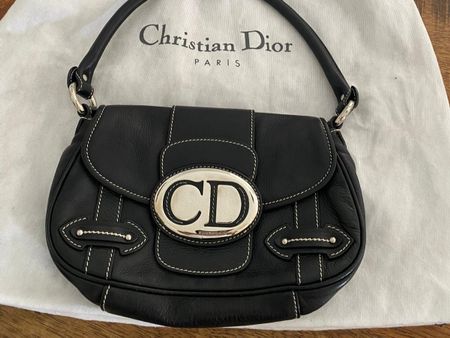 Sac Christian Dior authentique en cuir noir