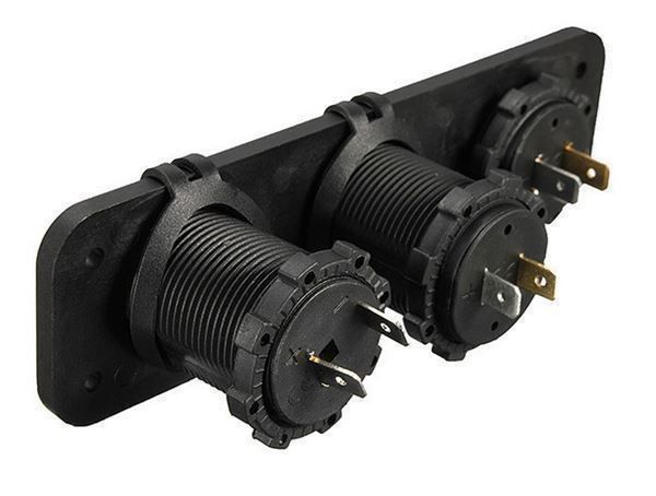 Unità & Adattatore: Auto-und Motorrad-Stecker Dual USB Adapt – Nuovo e nell'imballaggio originale da Unterägeri venduto da RmOnline 2