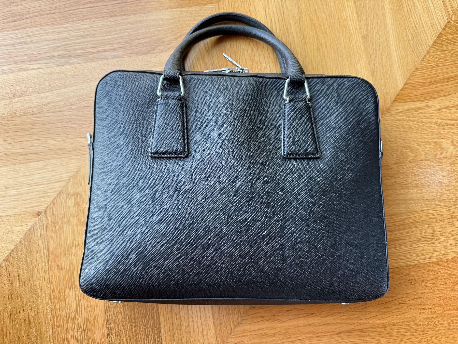 Sandro Valigie & Borse: Sandro Laptoptasche - Schwarz Unisex – Usato da Maur venduto da swisssa89 1
