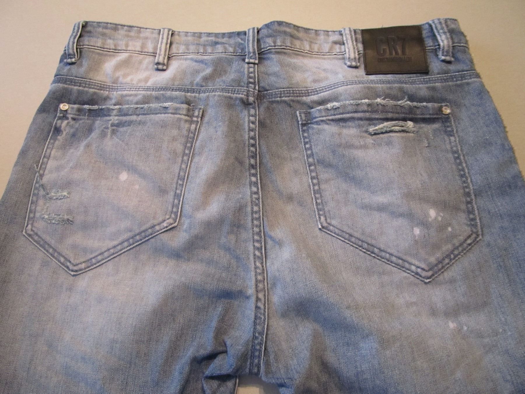 Jeans: CR7 Type-T Jeans – Usato da Obfelden venduto da miau68 7