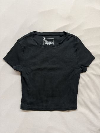 Crop top noir taille S bon état
