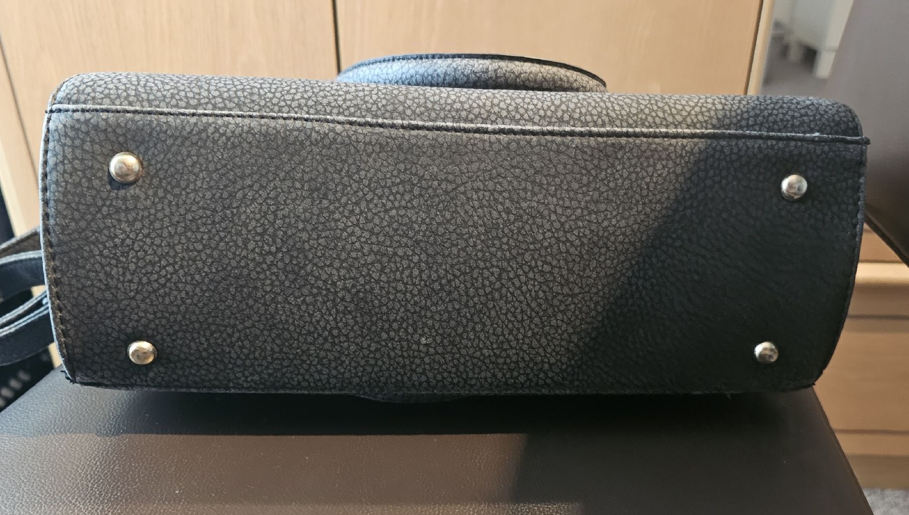 Borse da donna: Henkeltasche mit Schultergurt, anthrazit, top Zustand – Nuovo (secondo la descrizione) da Arbon venduto da Flyaway8 1
