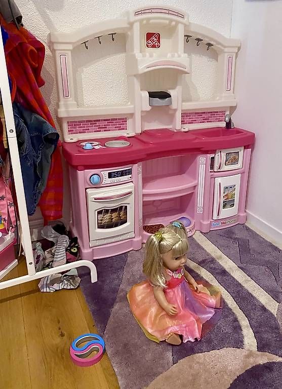 Spielzeuge: Pink Kids Küchenset / Spielküche – Gebraucht aus Ittigen von mar_9fd6 2