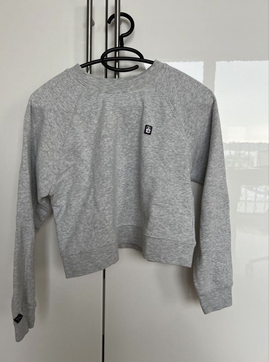 Pullover & Sweatshirts: Kurz geschnittenes Sweatshirt – Gebraucht aus Dietikon von Mischi2167