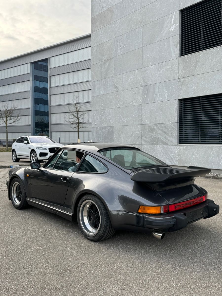 Porsche Automobili: Porsche 911 SC Turbolook, Veteran, – Usato da Oberkirch LU venduto da Flo105 3